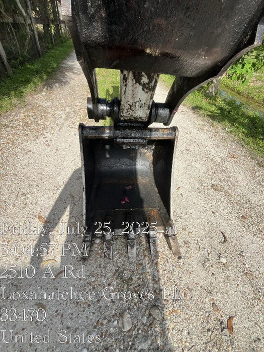 2025 TAKEUCHI 24" Bucket Takeuchi