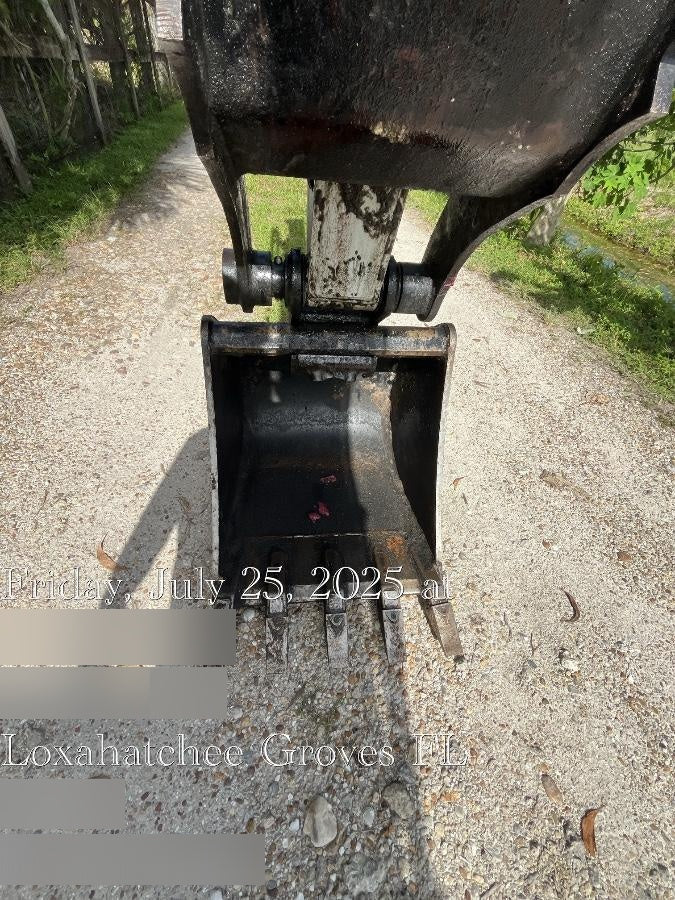 2025 TAKEUCHI 24" Bucket Takeuchi