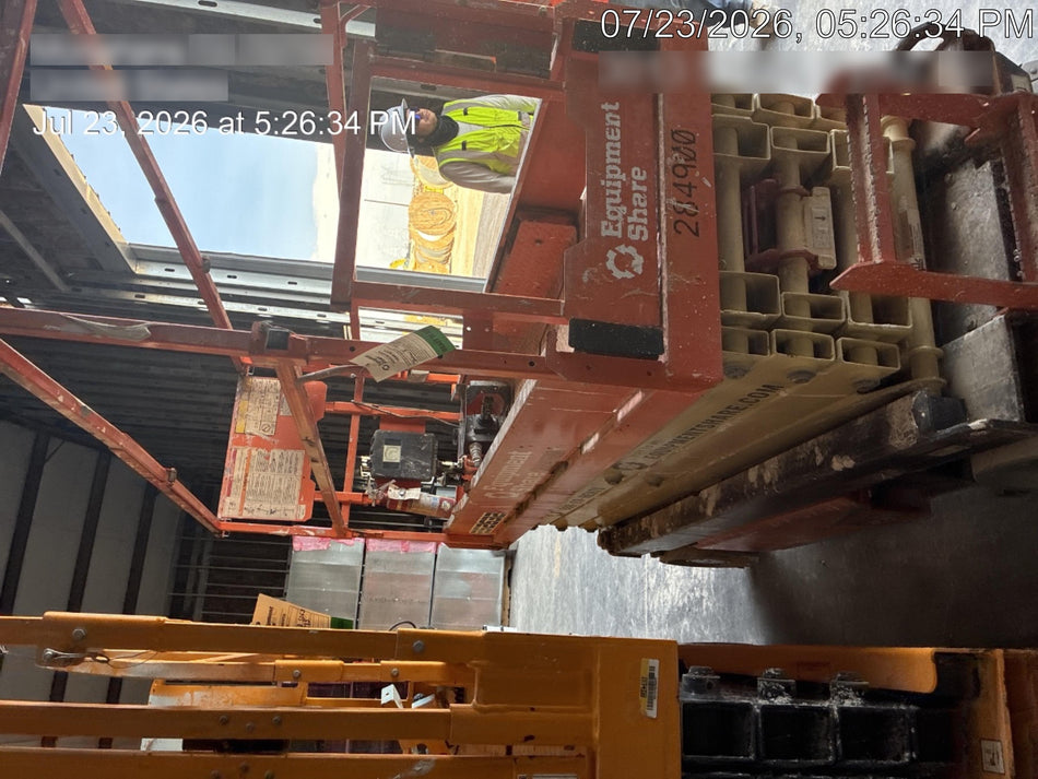 2022 JLG ES2632