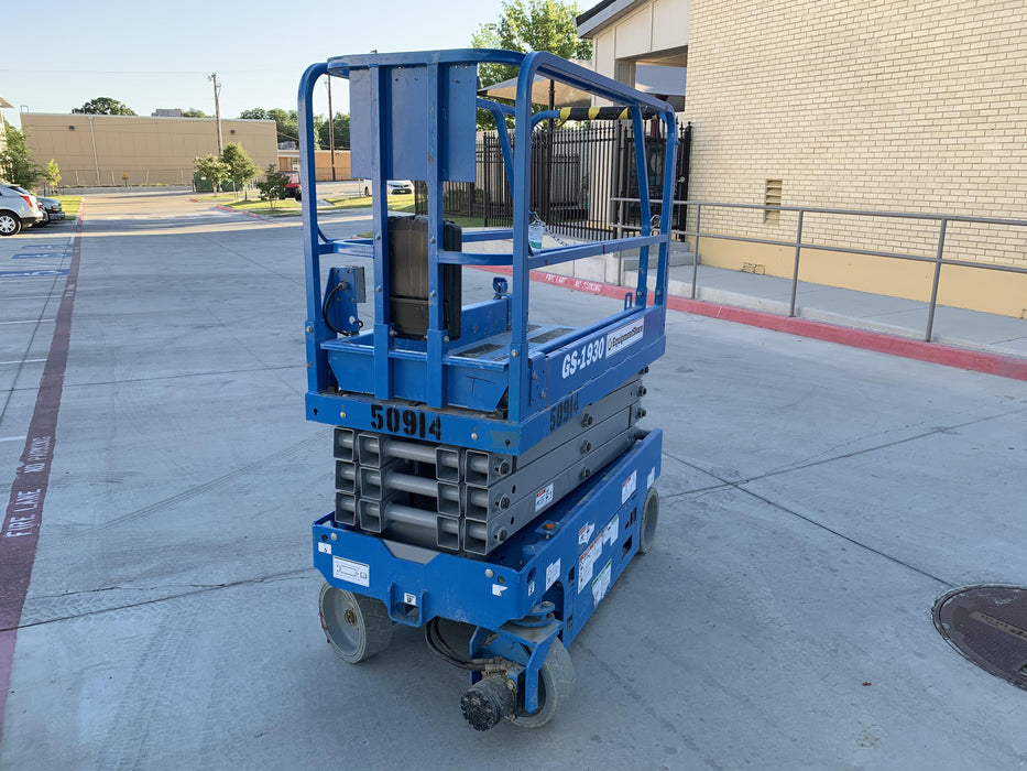 2019 Genie GS-1930 Fixed Rails with Chain Entry