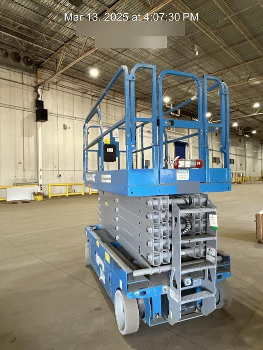 2019 Genie GS-4047 Folding rails with half height swing gate
