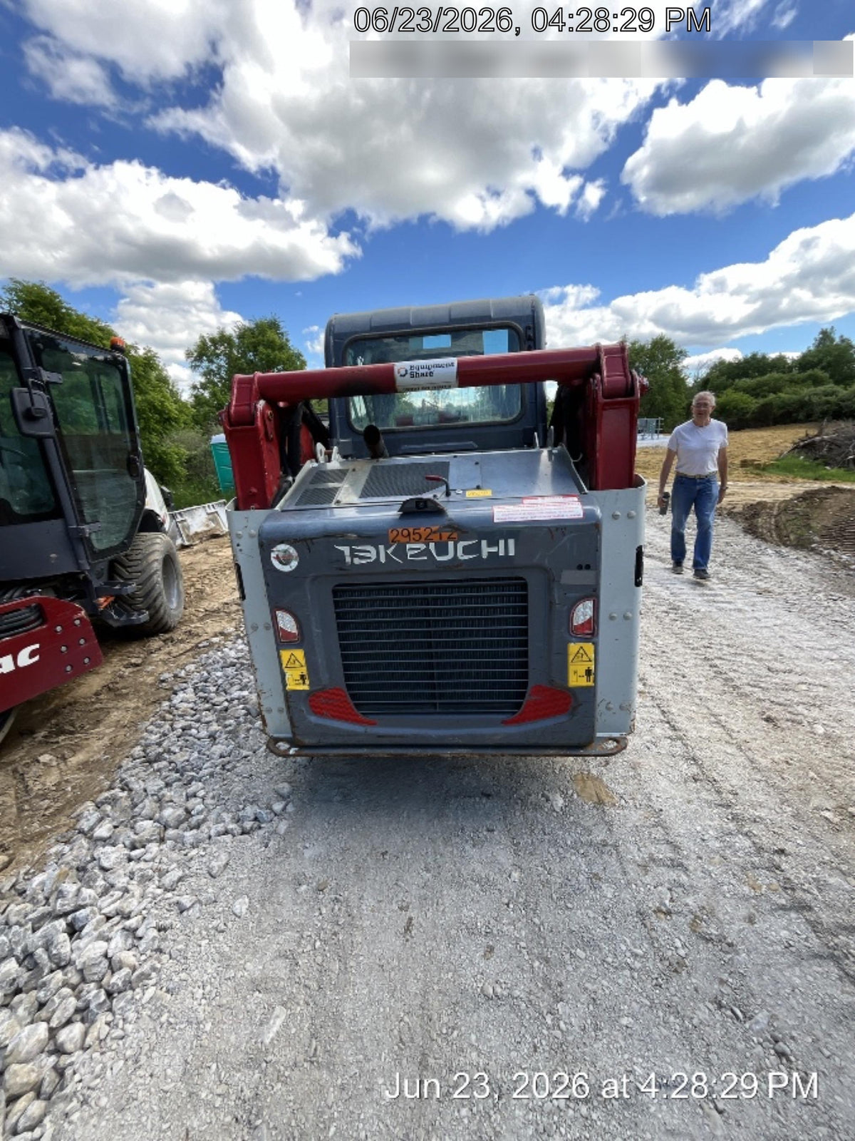 2023 TAKEUCHI TL10V2-CR
