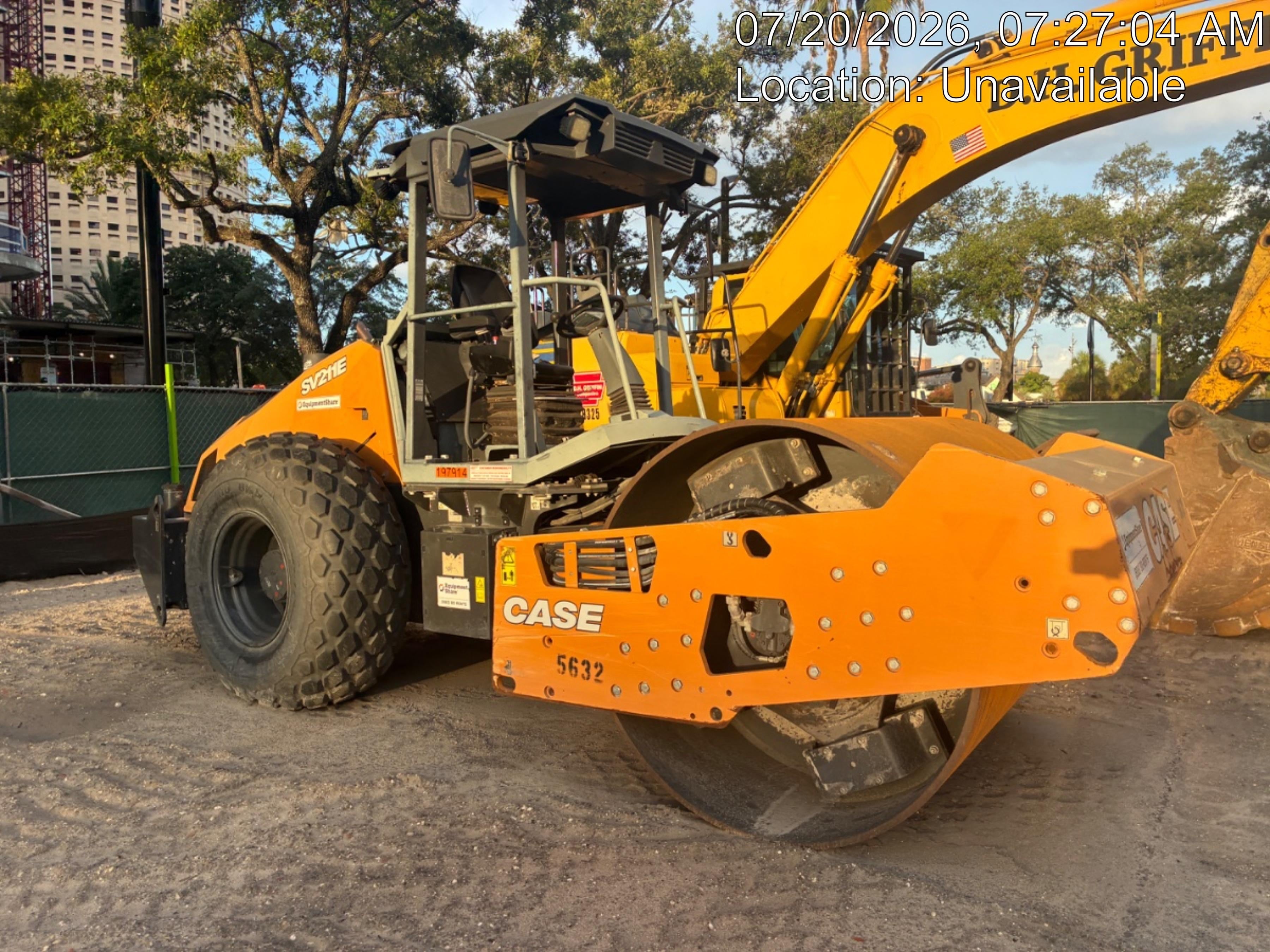 2021 CASE SV211E