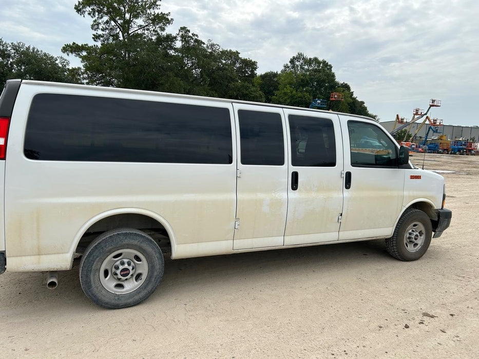 2022 GMC Savana 3500