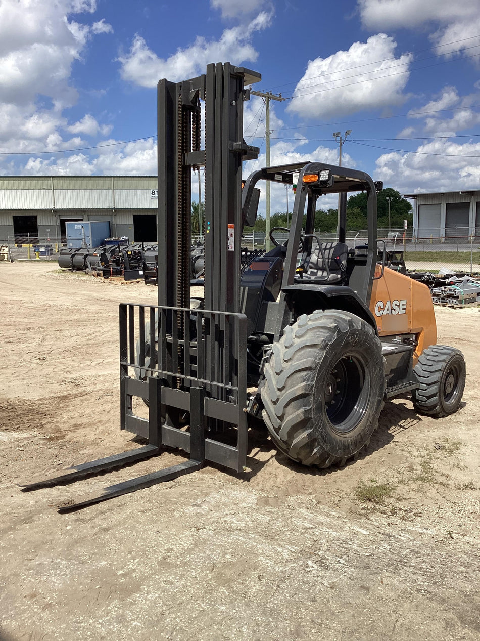 2022 CASE 588H