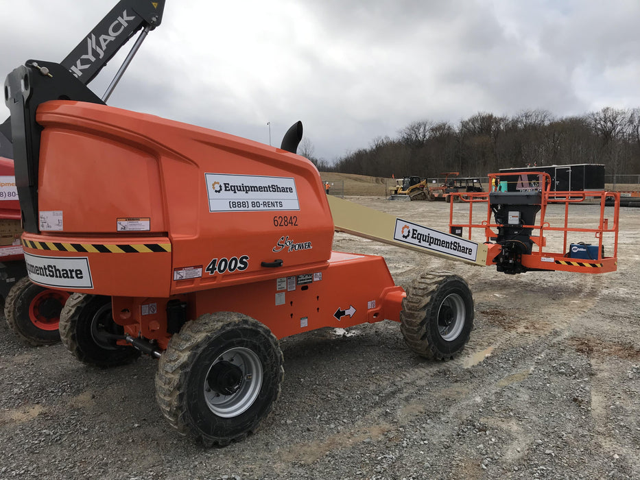 2020 JLG 400S