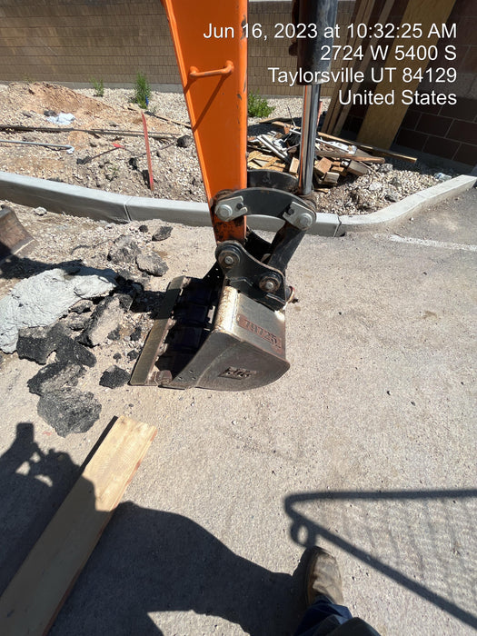 2020 TAG MANUFACTURING 30" Bucket - Tag