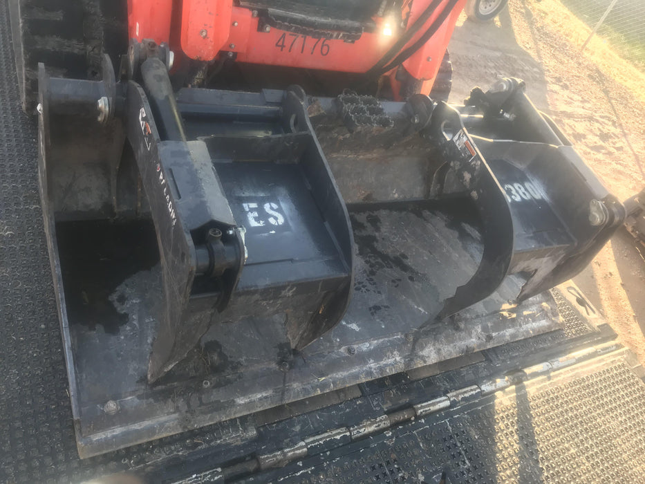 2020 PALADIN 76" Scrap Grapple Bucket - Paladin