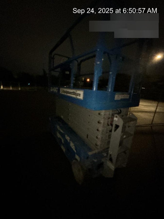 2019 Genie GS-4047 Folding rails with half height swing gate