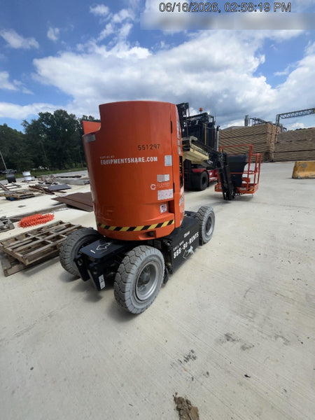 2025 JLG E300AJP