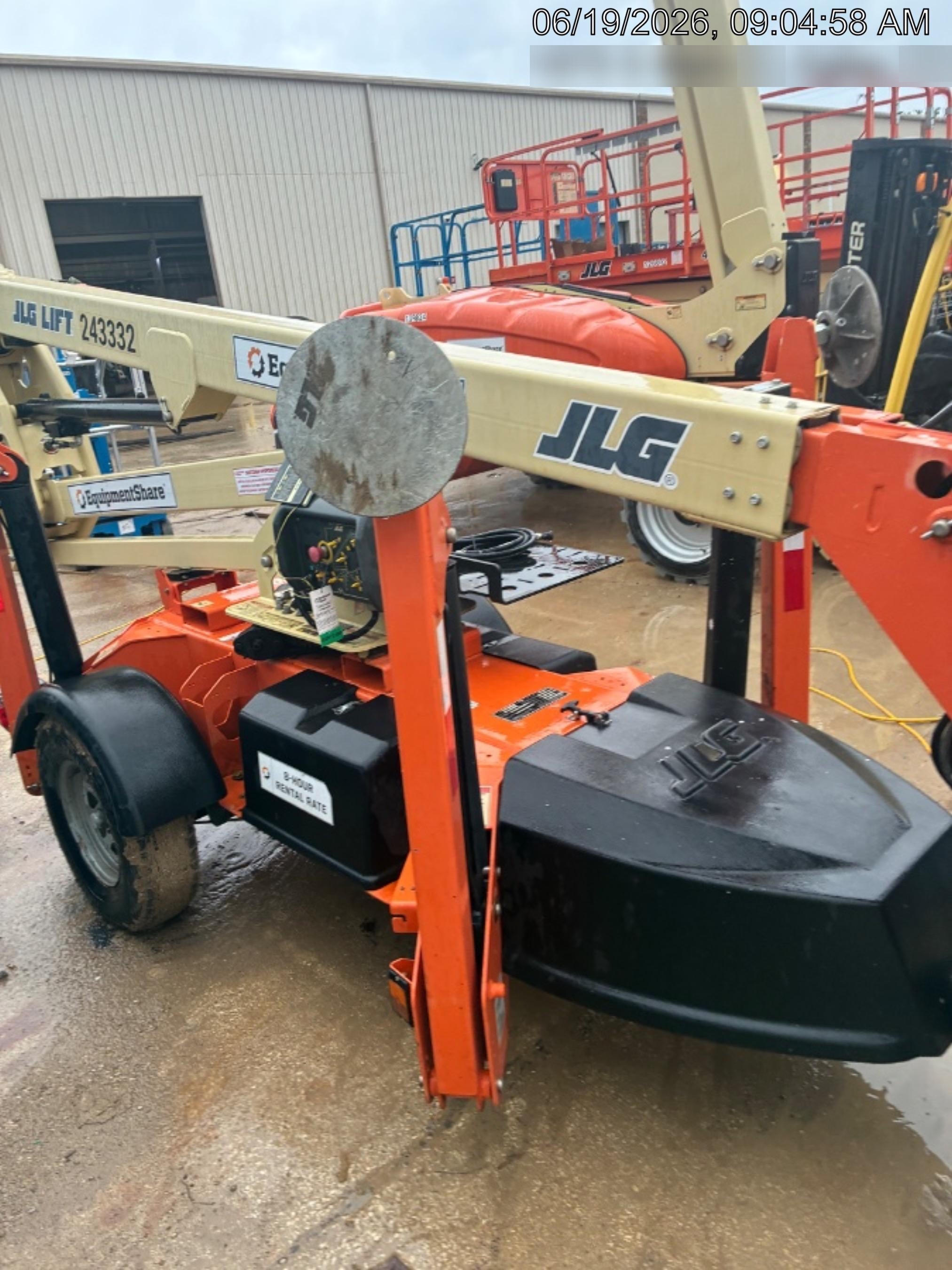 2022 JLG T350