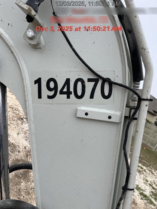 2021 TAKEUCHI TB235-2R