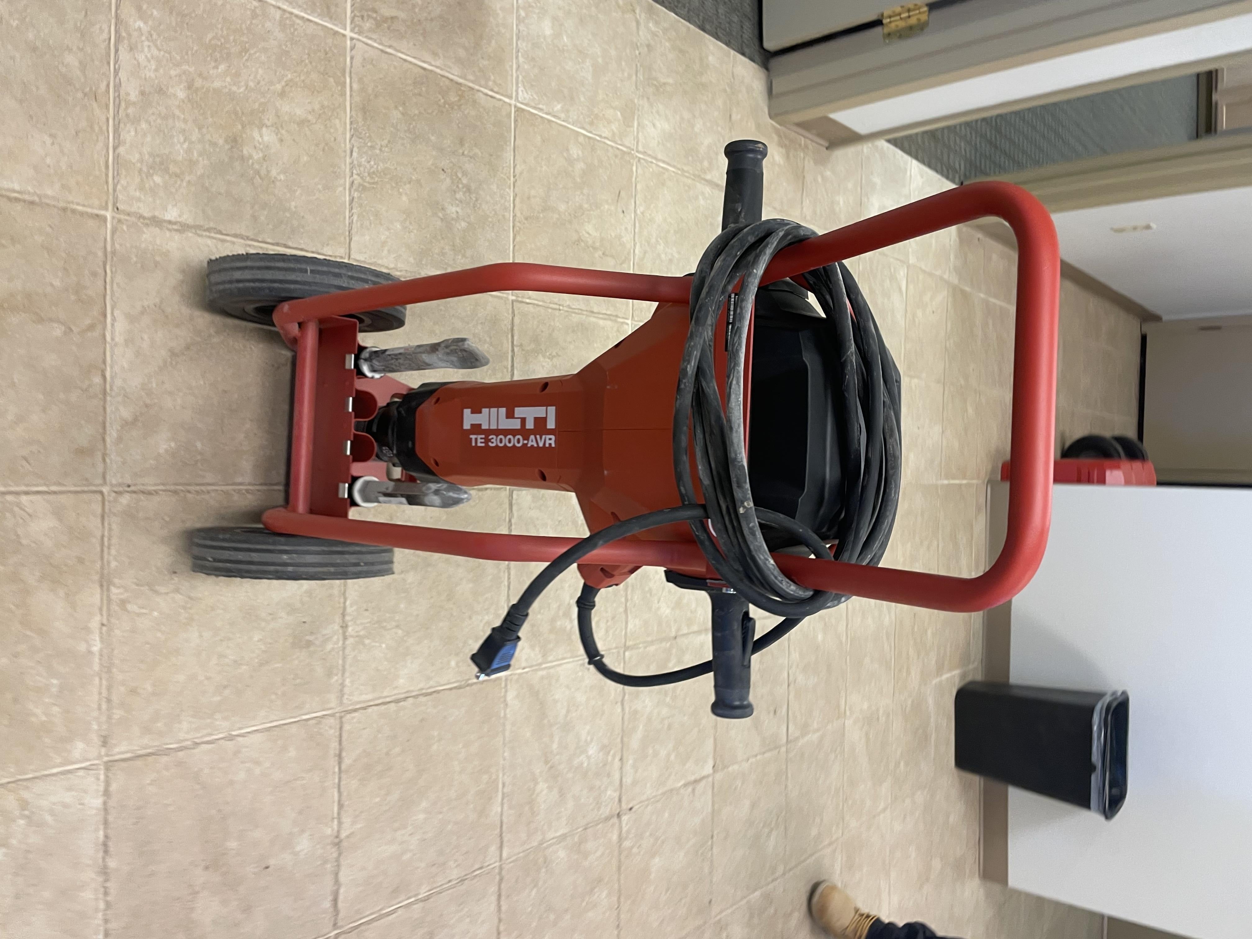 2023 HILTI TE 3000-AVR