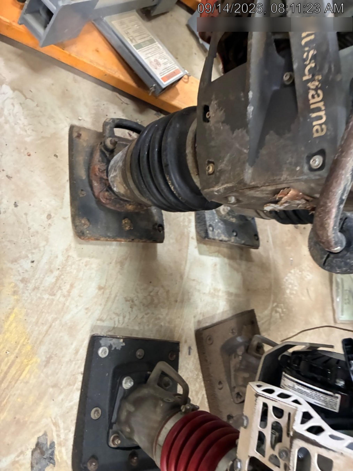 2024 HUSQVARNA LT6005