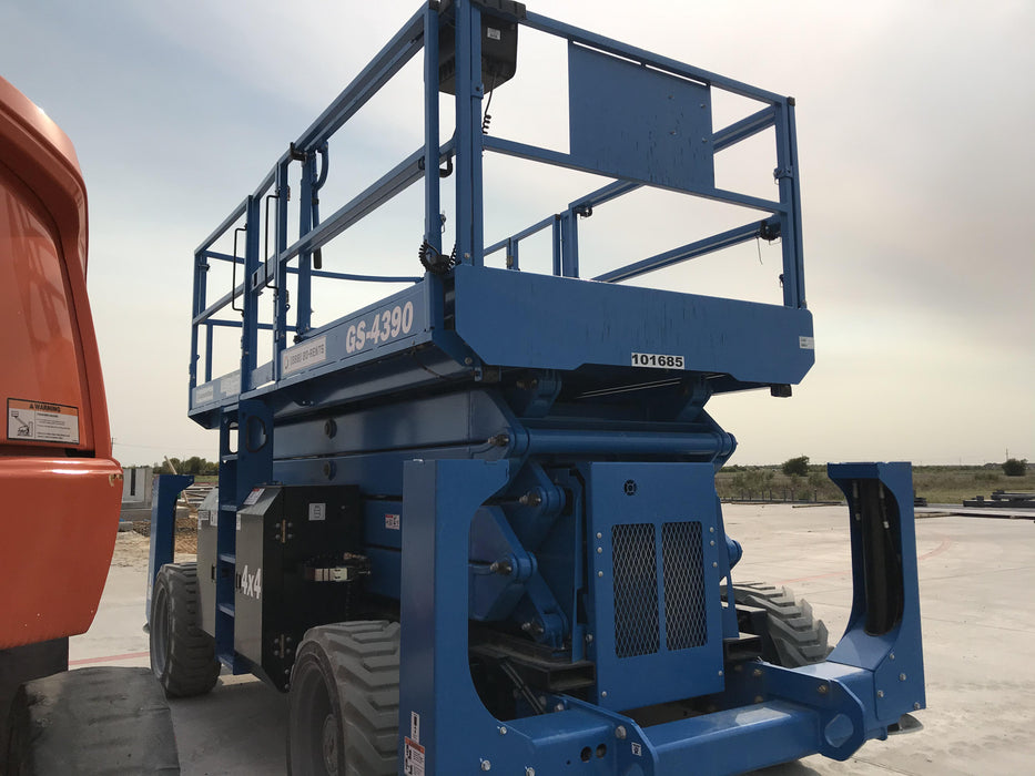 2020 GENIE GS-4390 RT