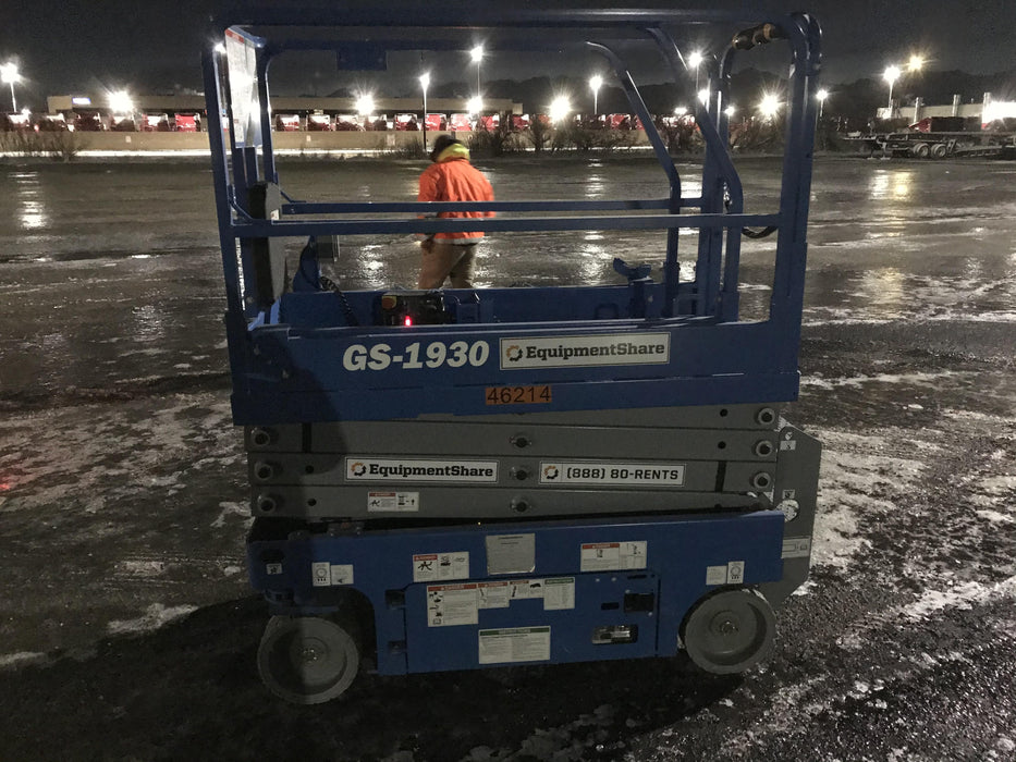 2019 Genie GS-1930 Fixed rails with chain Entry