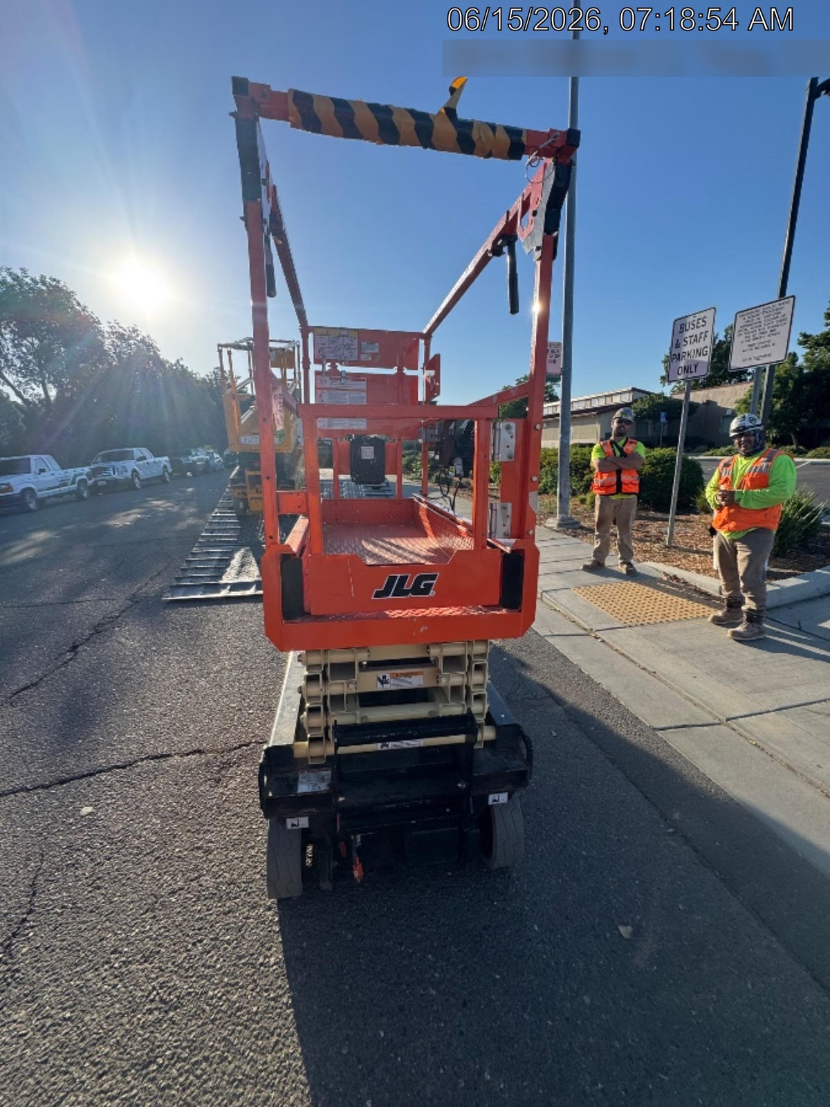 2025 JLG ES1932