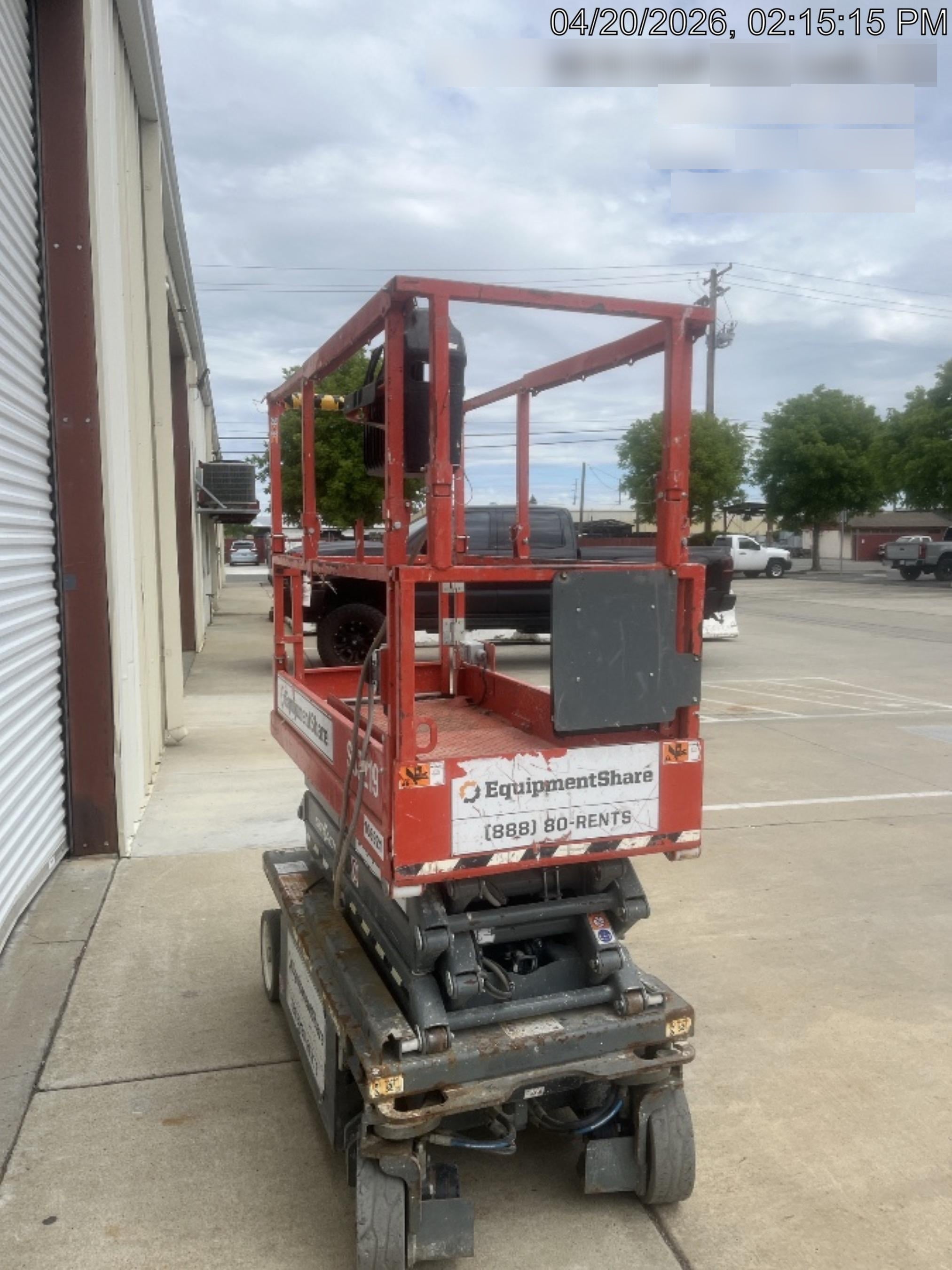2020 Skyjack SJIII-3219 Solid NM Tires, Half height spring hinged entry gate, Dual Beacons, 800W Inverter
