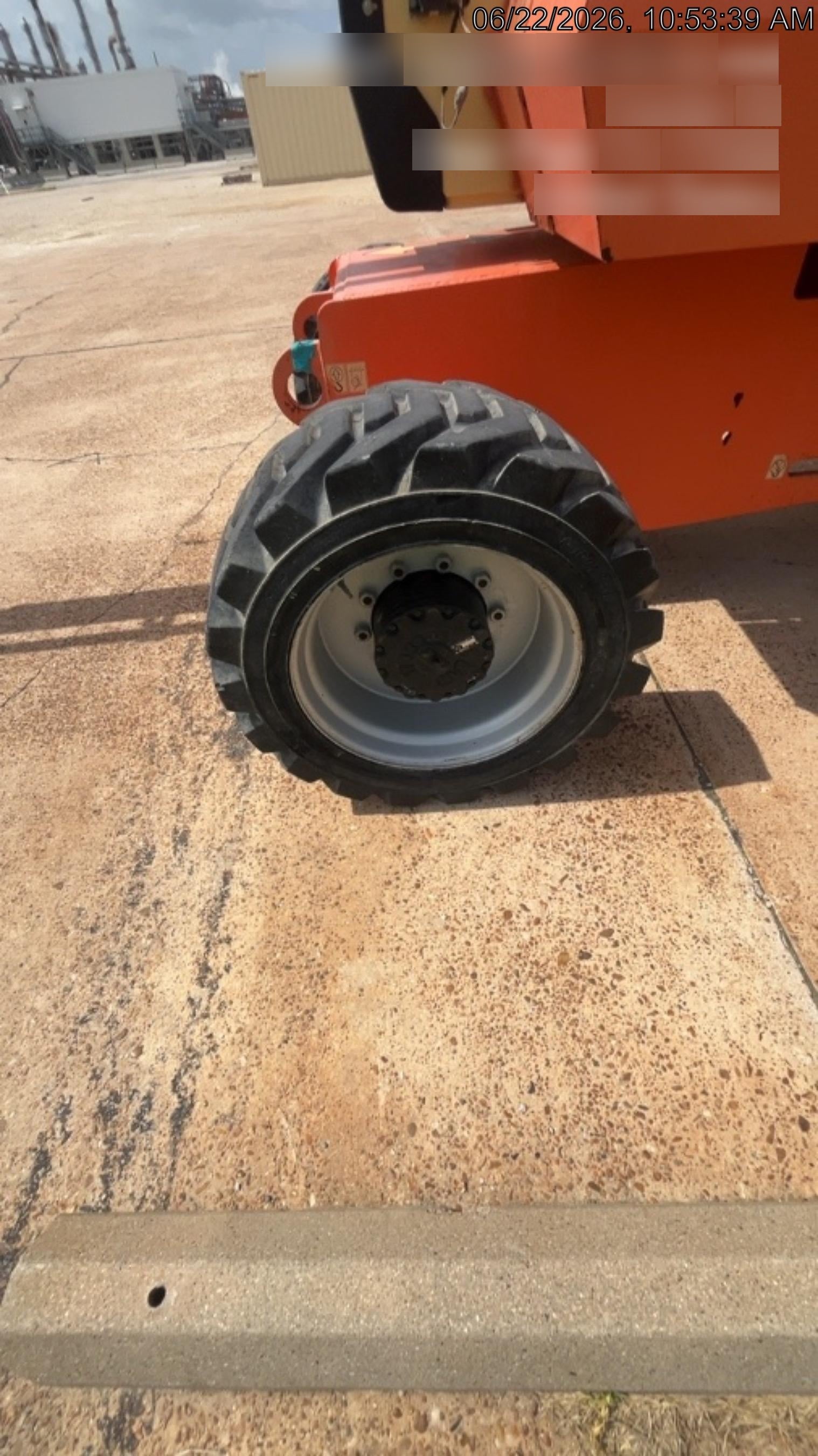 2020 JLG 800AJ