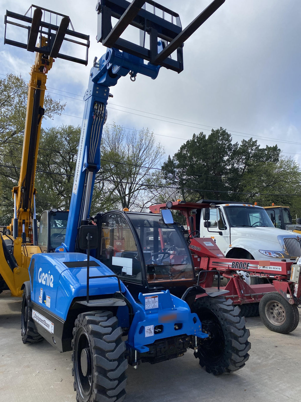 2023 GENIE GTH-5519