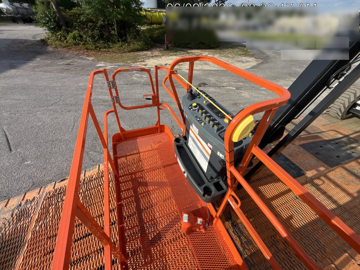 2026 JLG 800AJ
