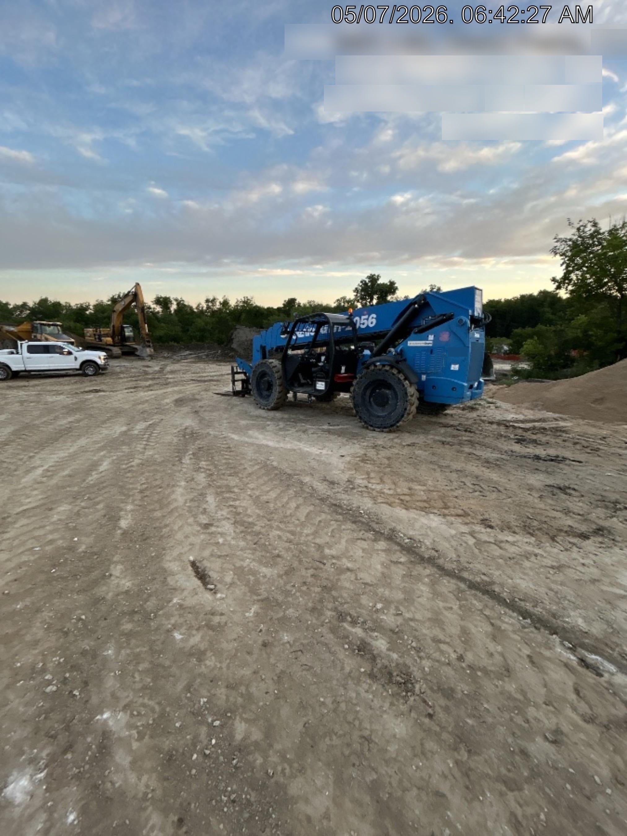 2018 Genie GTH-1056 Genie GTH-1056 w/Open ROPS, FF Tires, Work Light/Beacon, 60" Carriage and Forks