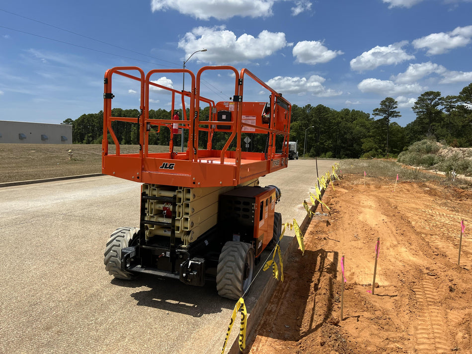 2022 JLG RT4069
