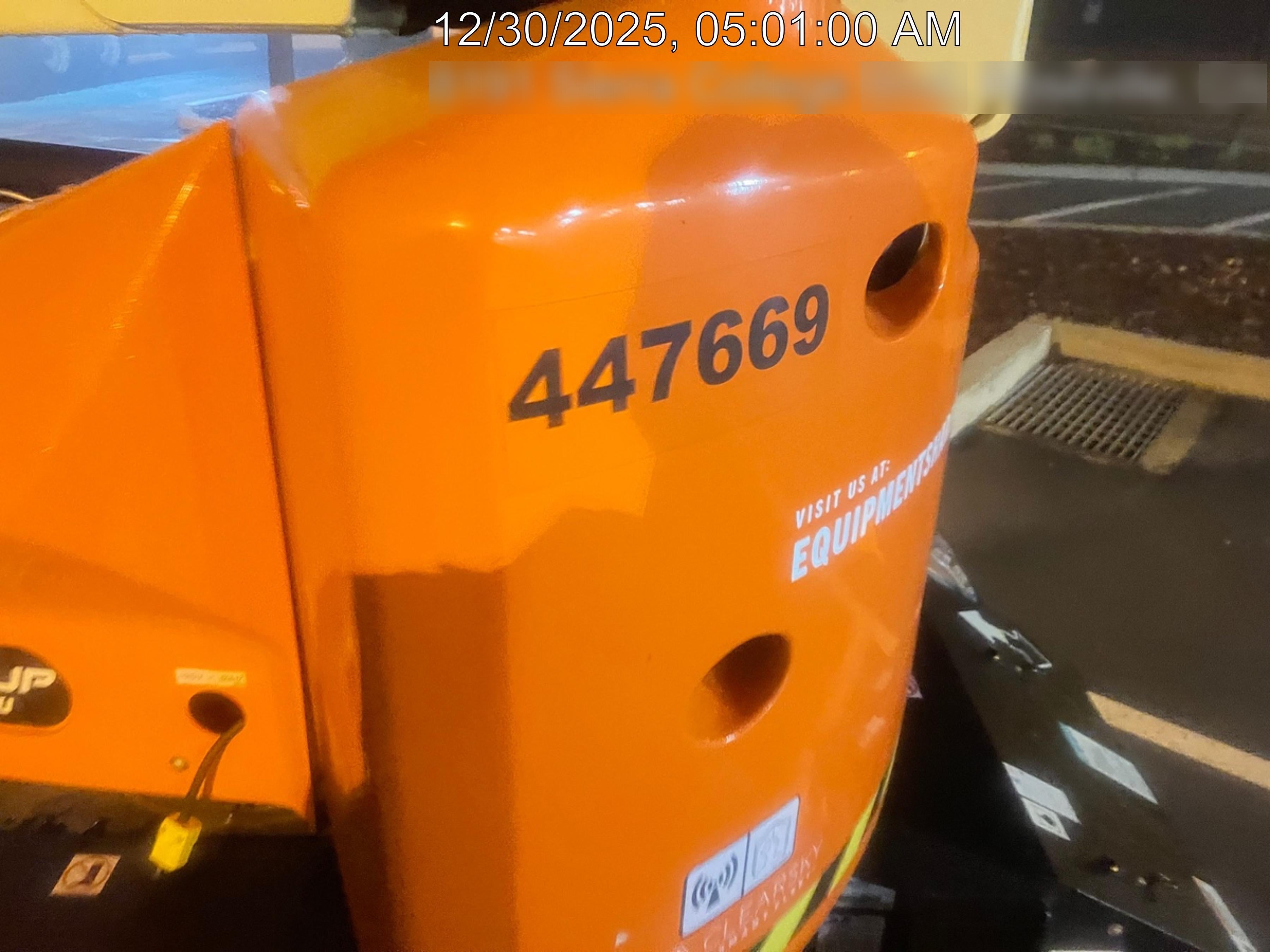 2024 JLG E400AJP Narrow