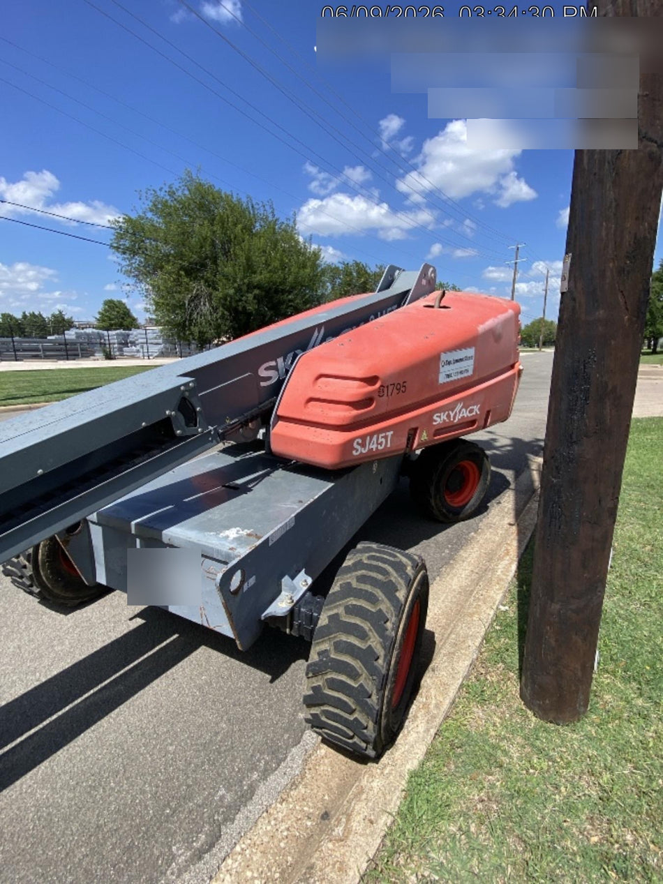 2016 SKYJACK SJ45T+