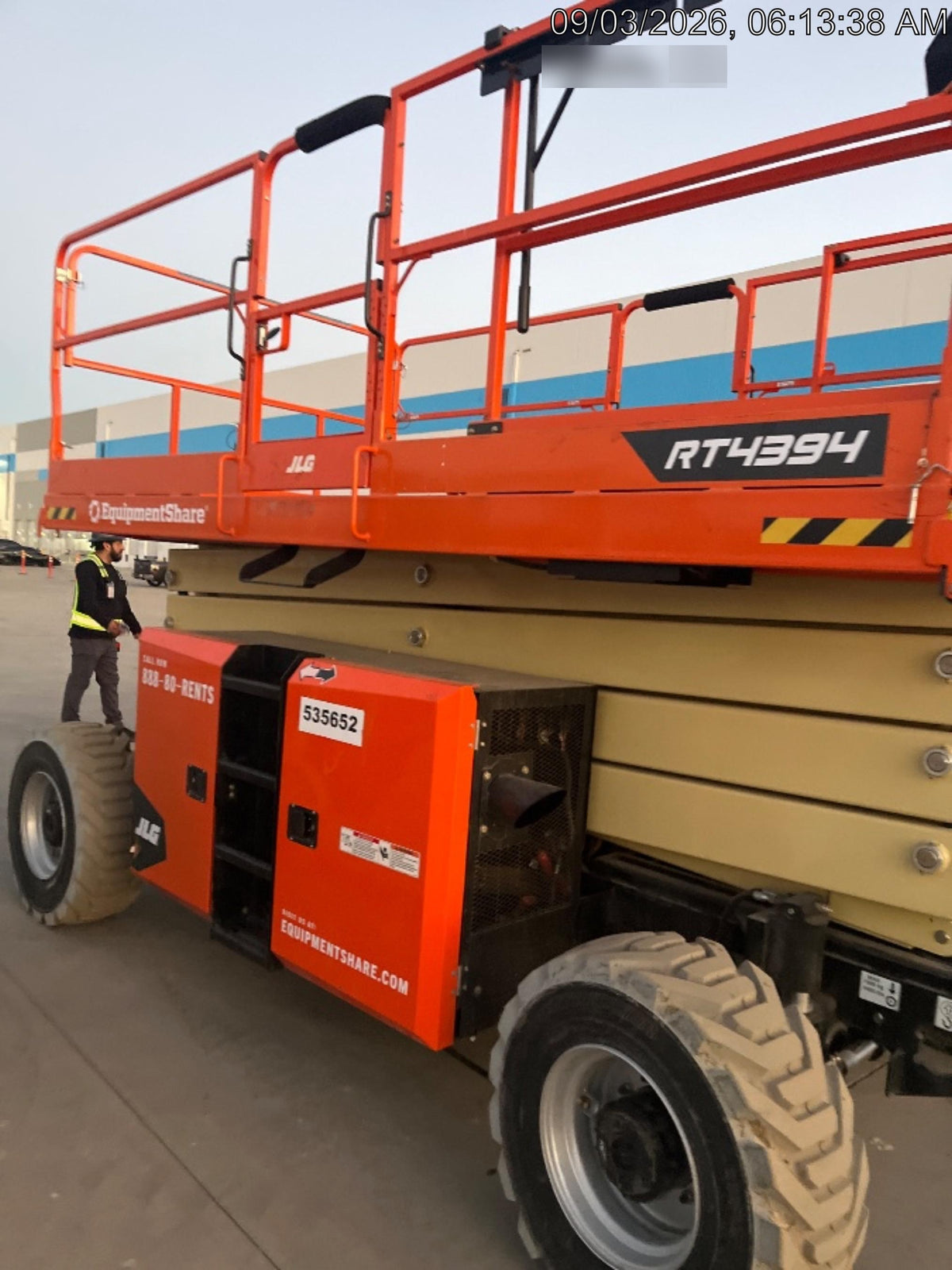2025 JLG RT4394
