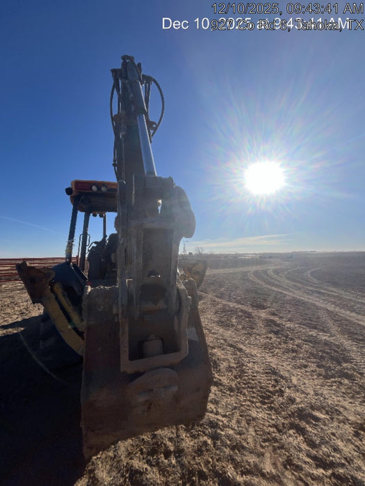 2019 John Deere 310LEP 4WD, Canopy, Standard dipper, ISO Controls, Rear Auxiliary Hydraulics w/Manual QC, Buckets: 12”, 18”, and 24”