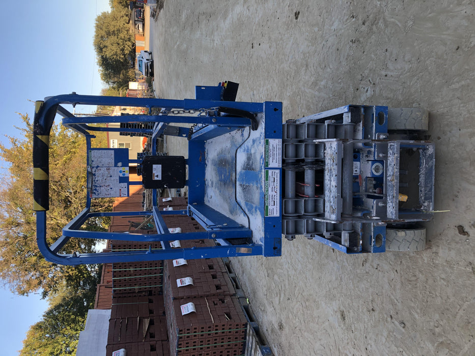 2019 Genie GS-1930 Fixed Rails with Chain Entry