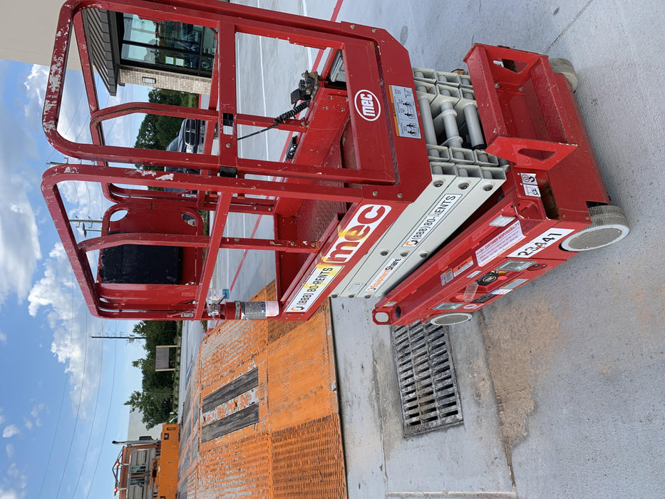 2019 MEC 1330SE MEC 1330SE w/ES Track Hardware, Full Extended 2 Year Warranty