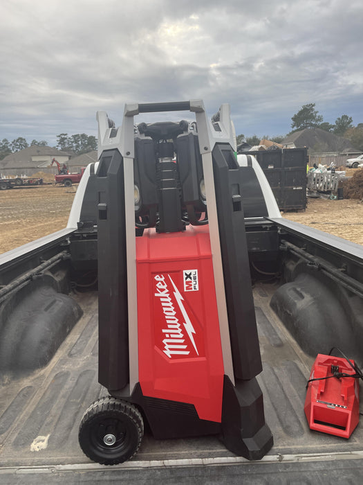 2022 MILWAUKEE MXF041-1XC