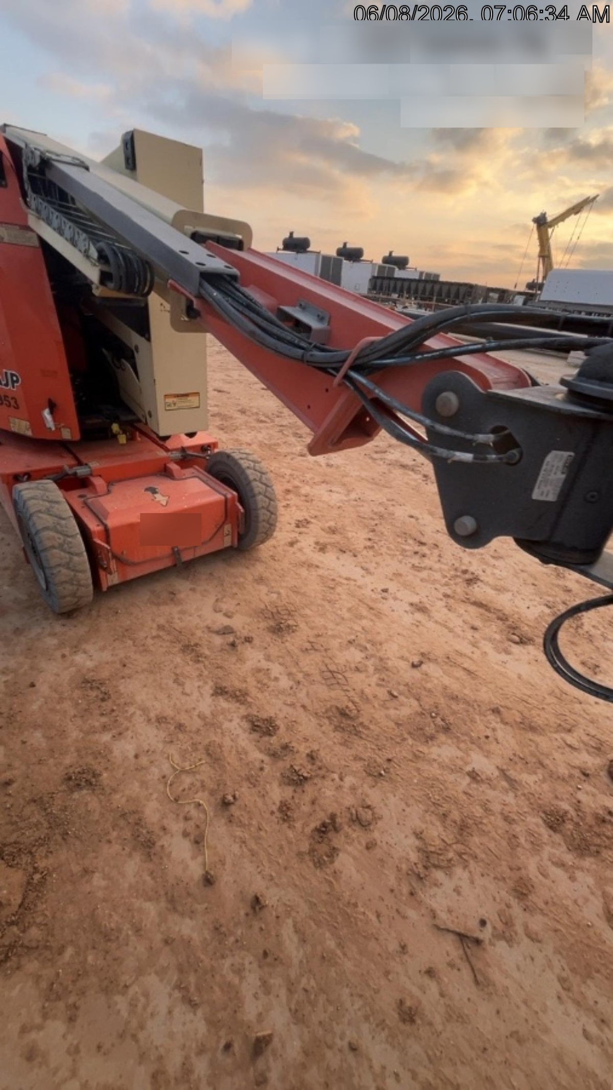 2019 JLG E300AJP