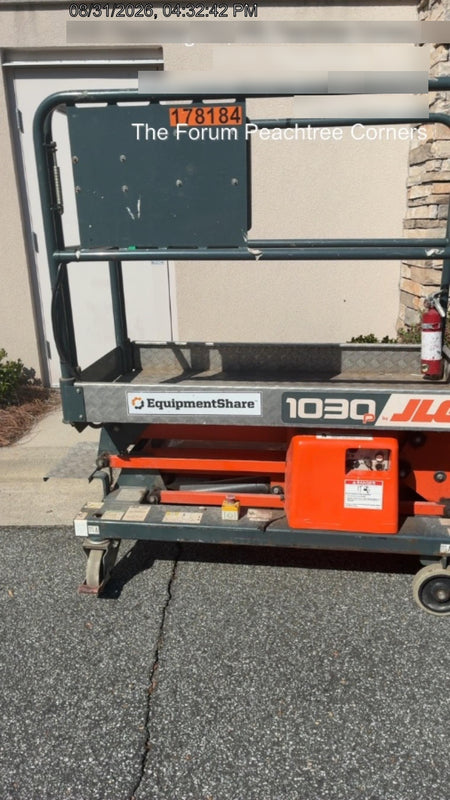2021 JLG 1030P
