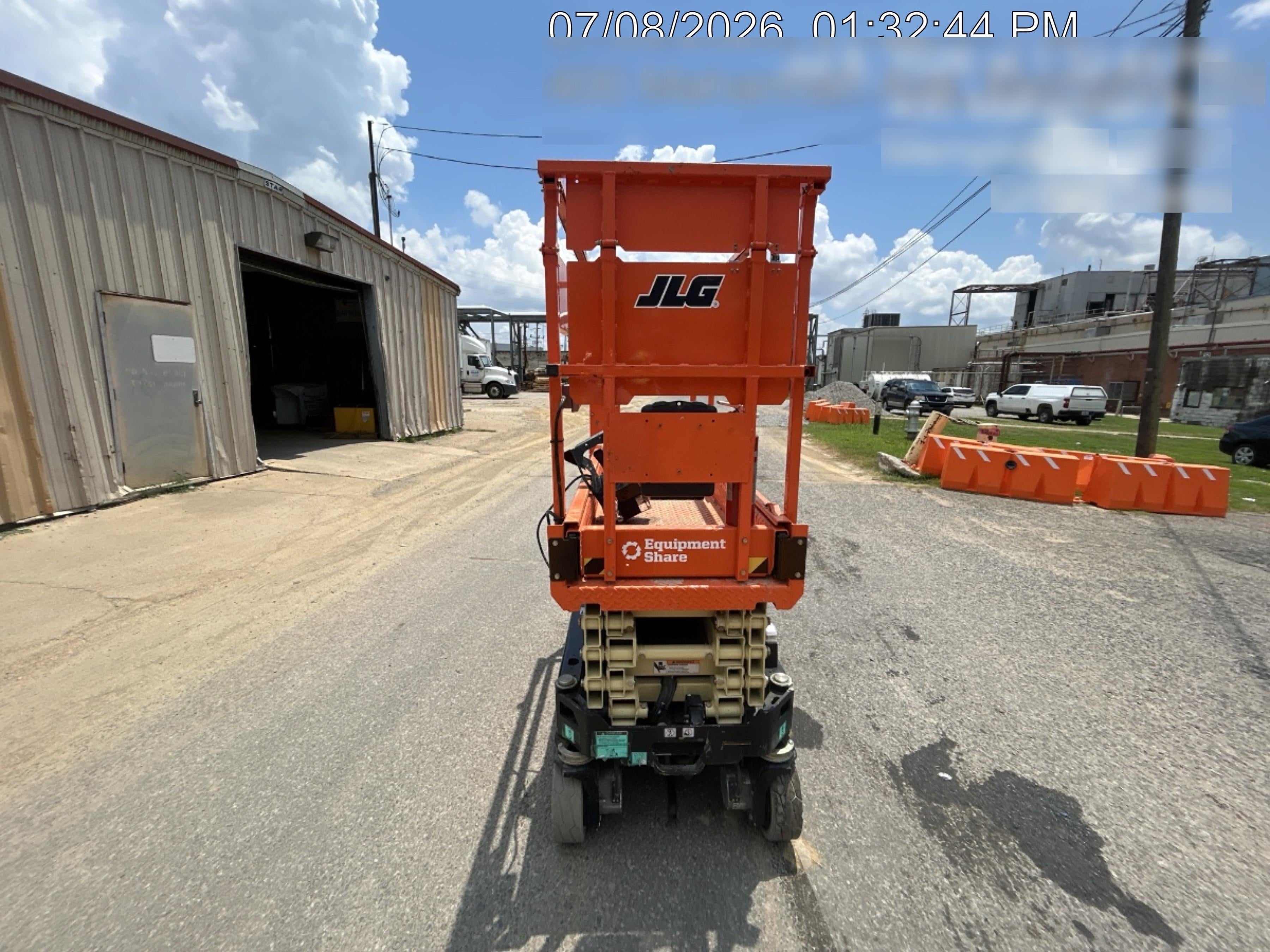 2025 JLG ES1932