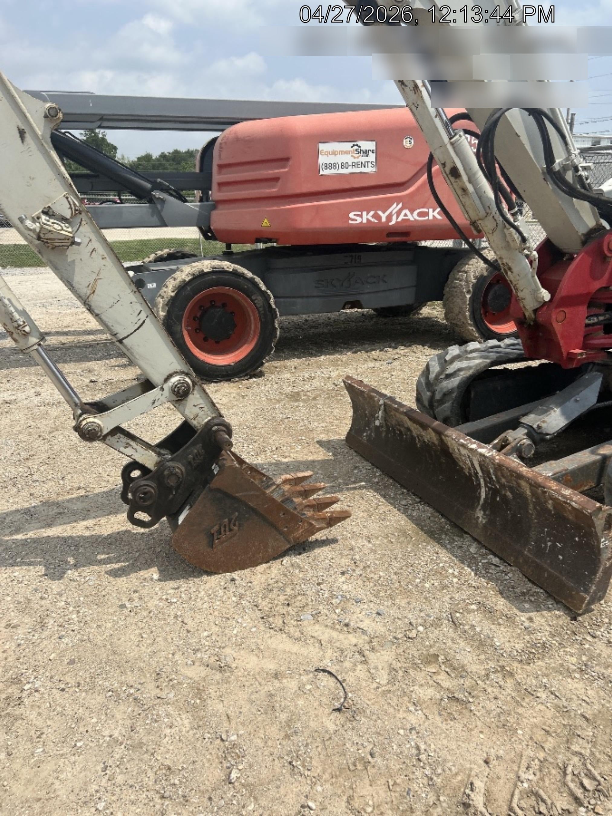 2021 TAKEUCHI TB250-2