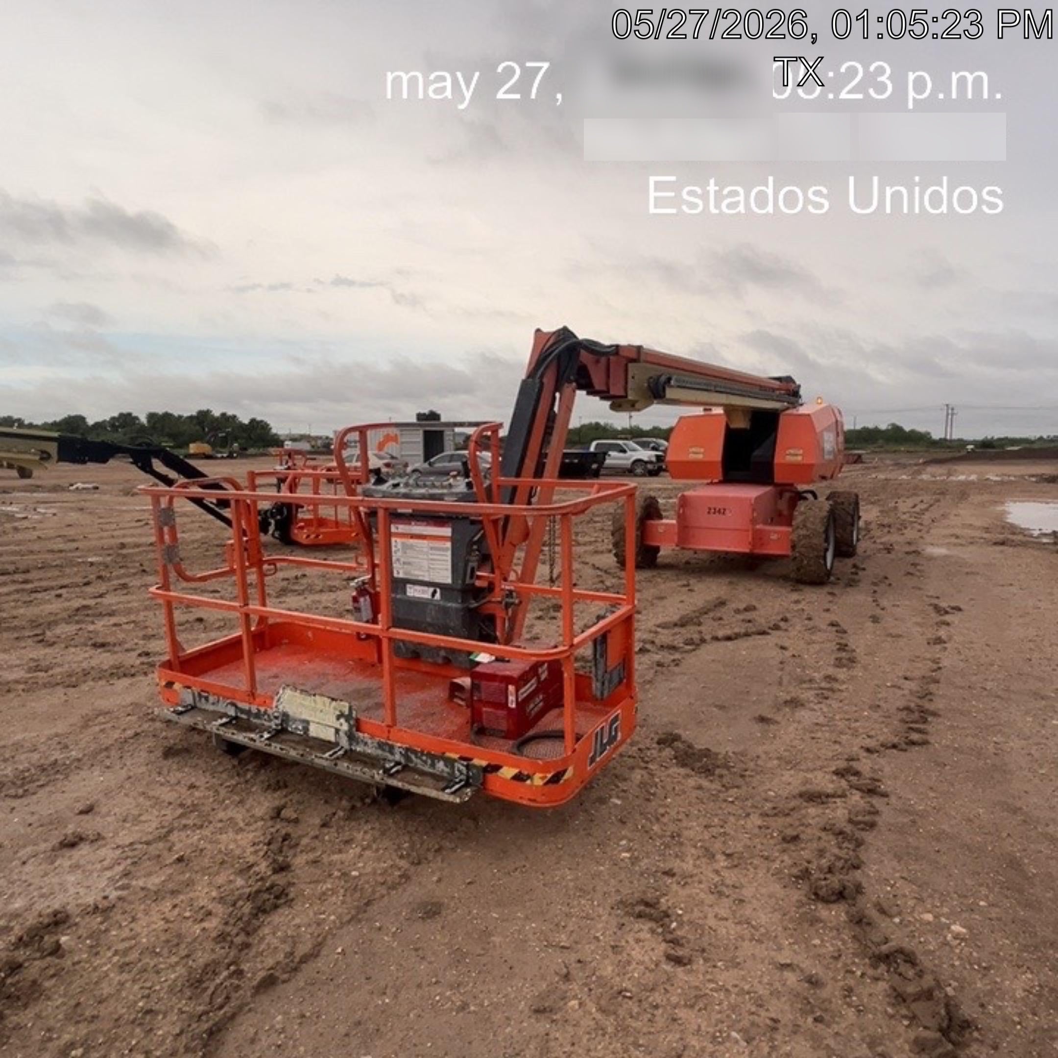 2017 JLG 660SJ