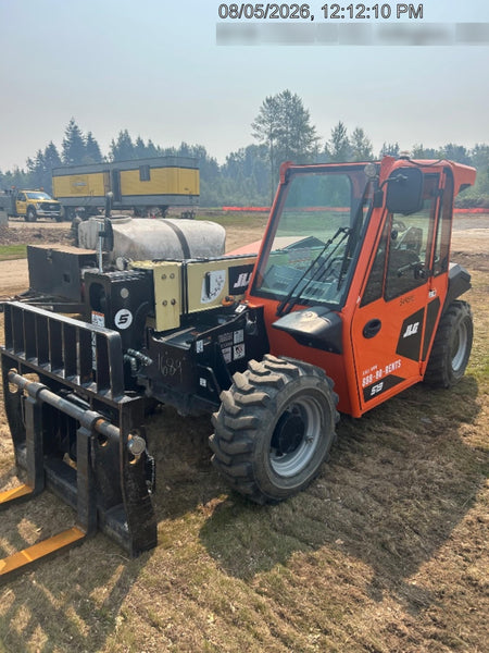 2025 JLG 519