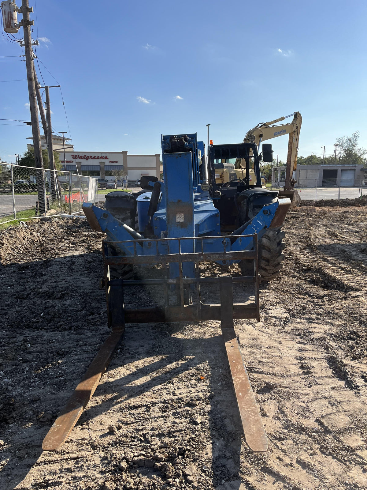 2017 Genie GTH-1056 Genie GTH1056, Solid Tires, 60" carriage, Open ROPS