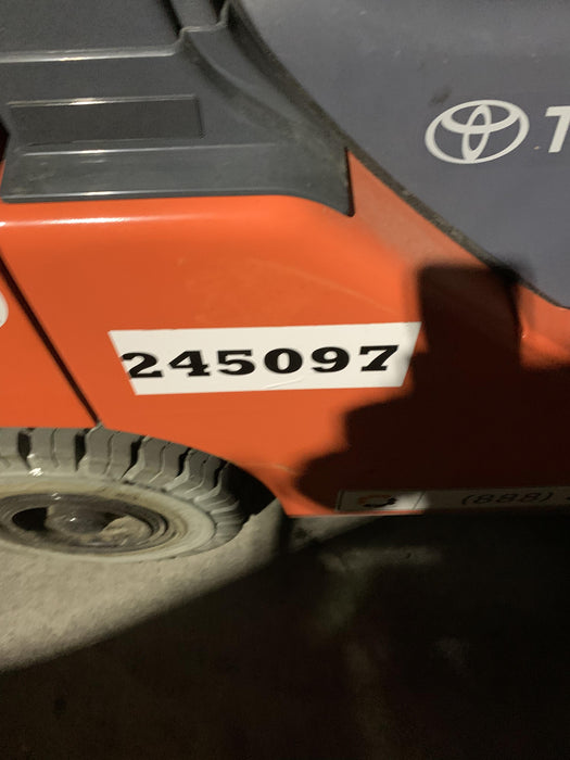 2022 TOYOTA 8FGU25 LP w/ Scale