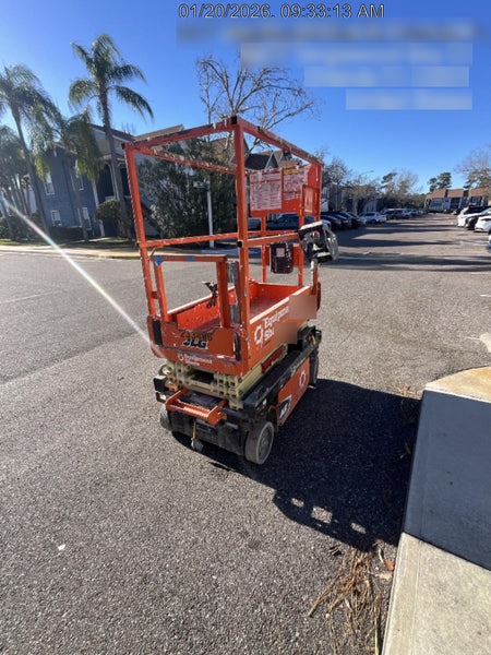 2022 JLG ES1330L