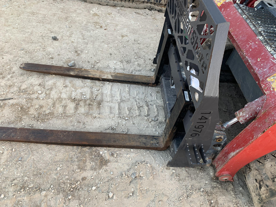 2021 PALADIN 48" Pallet Forks - Paladin