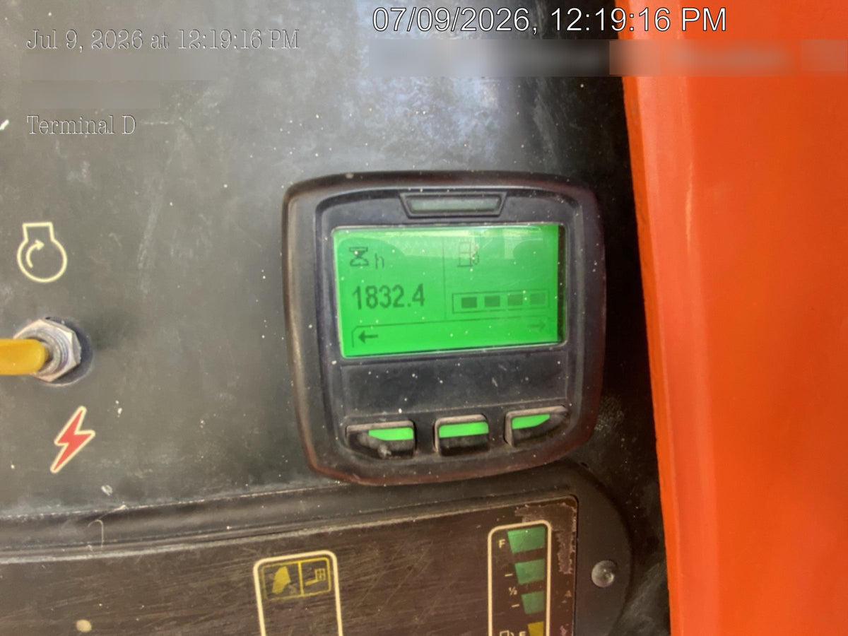 2022 JLG 660SJ