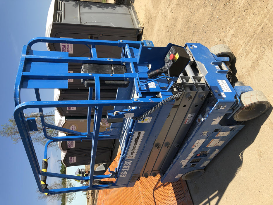 2019 Genie GS-1930 Fixed Rails with Chain Entry