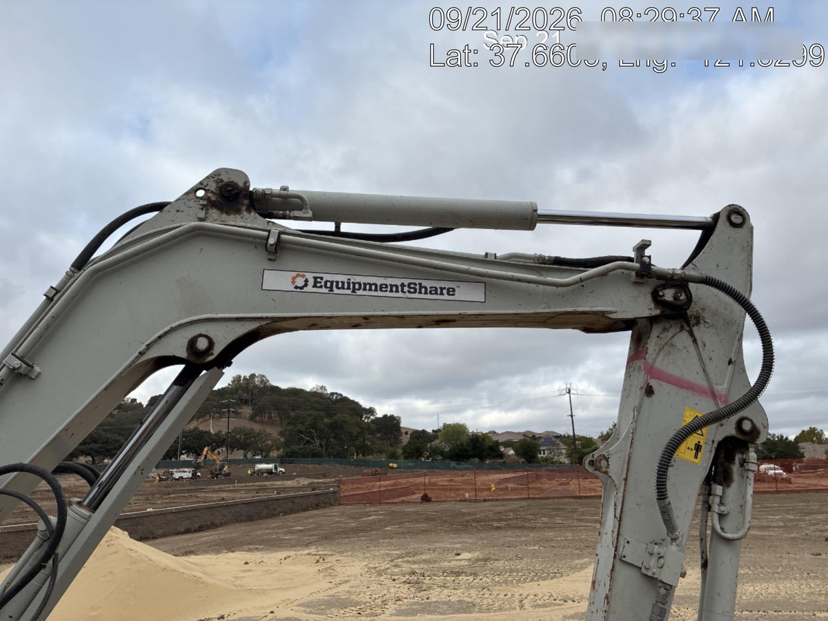 2021 TAKEUCHI TB250-2