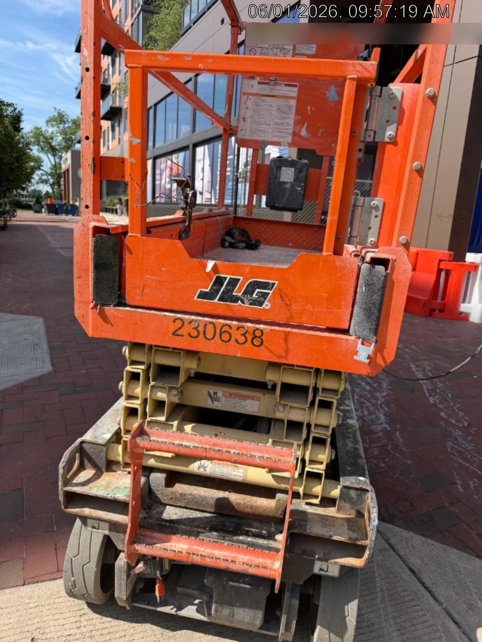 2022 JLG ES1932