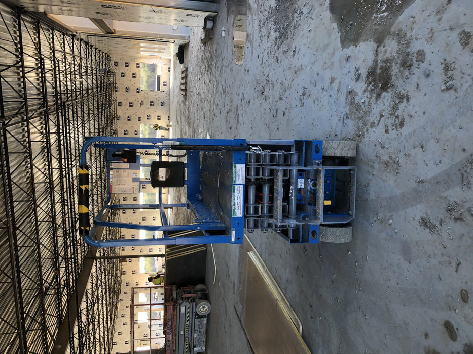 2019 Genie GS-1930 Fixed rails with chain Entry