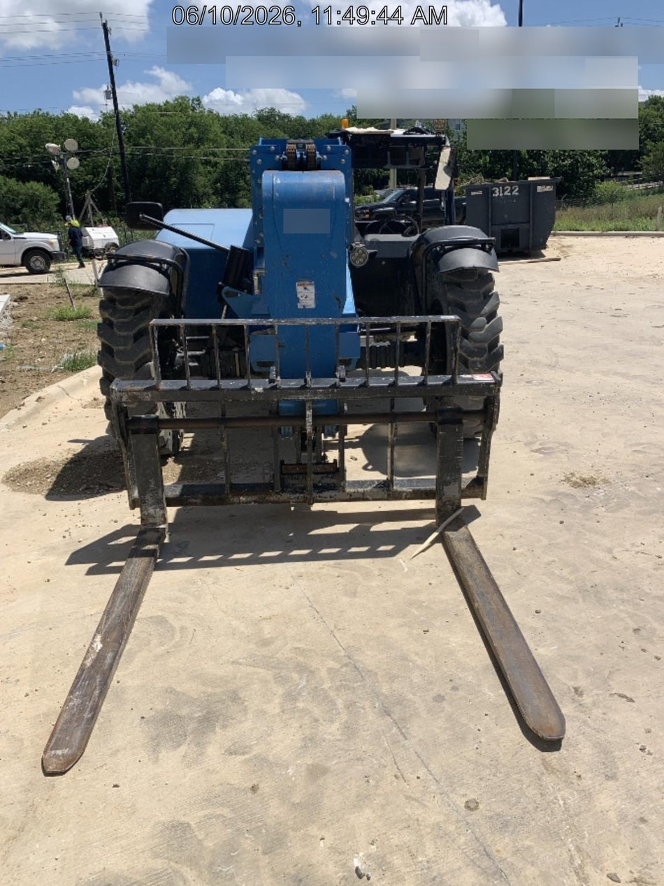 2018 Genie GTH-844 Genie GTH-844 w/ROPS, Work Lights, Solid Tires, RH Cab Mesh, Beacon, 60" Carriage and Forks